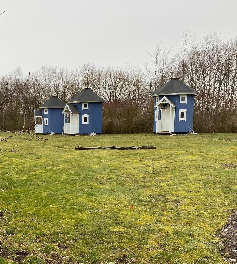 Kroghs Tiny Houses - Hyttebyen กรินด์สเตด ภายนอก รูปภาพ