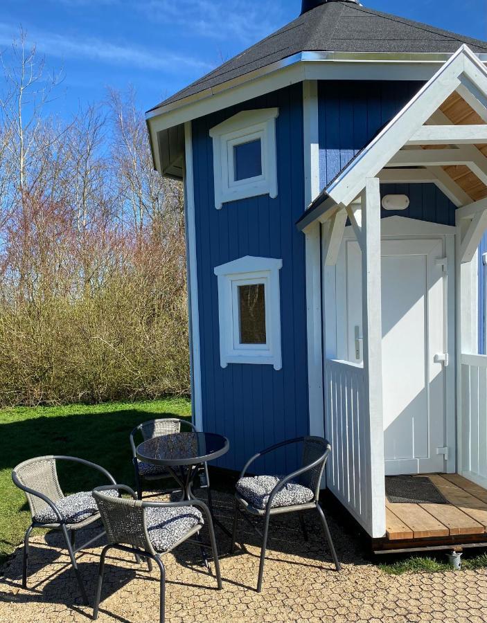 Kroghs Tiny Houses - Hyttebyen กรินด์สเตด ภายนอก รูปภาพ