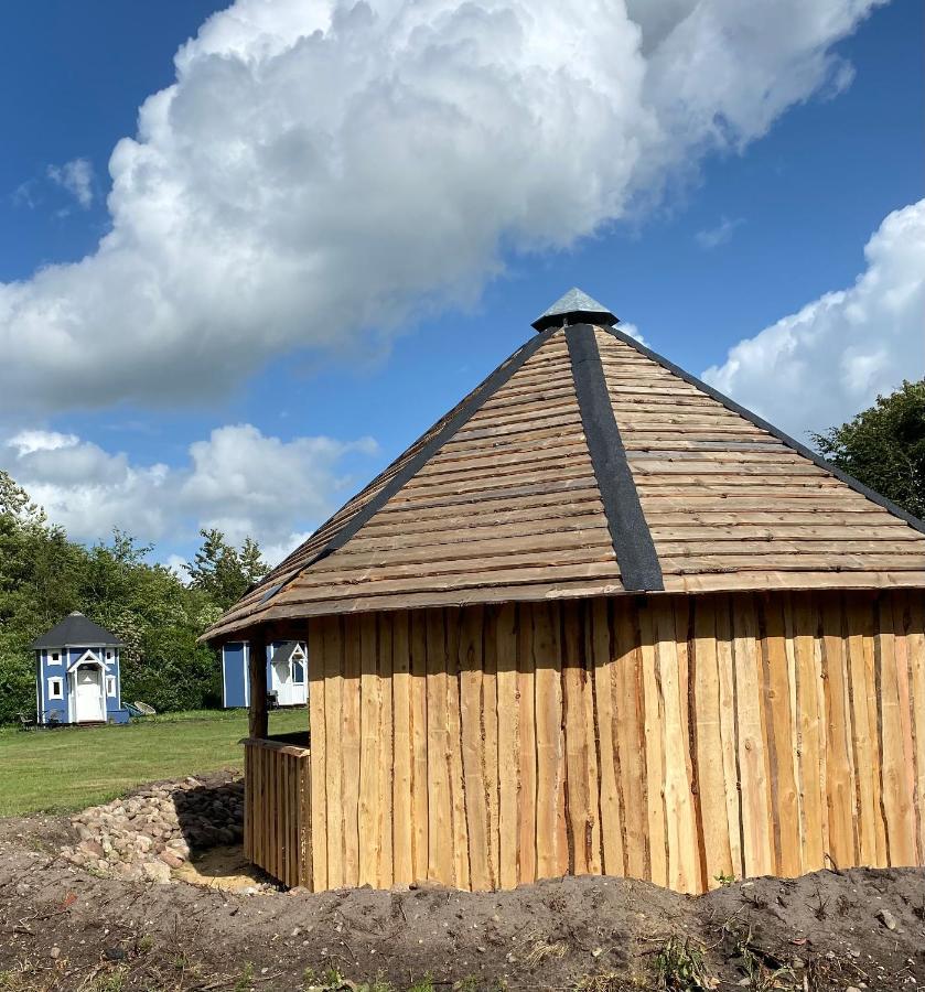 Kroghs Tiny Houses - Hyttebyen กรินด์สเตด ภายนอก รูปภาพ