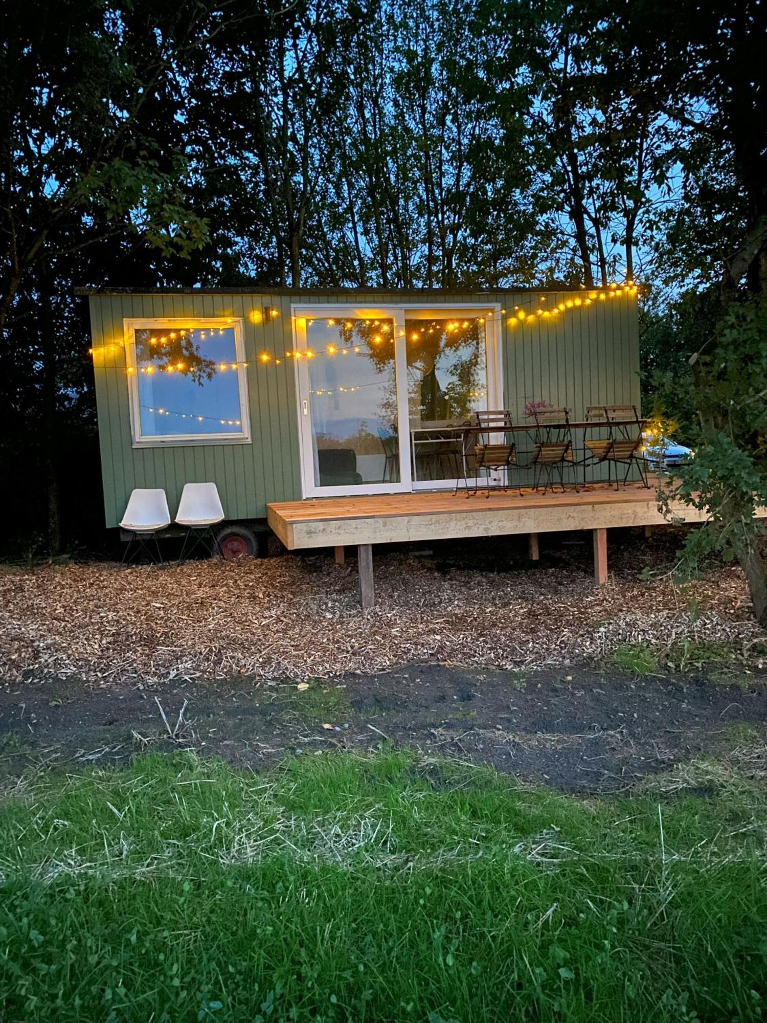 Kroghs Tiny Houses - Hyttebyen กรินด์สเตด ภายนอก รูปภาพ